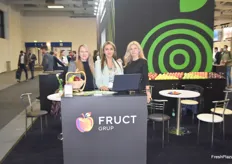 Daniela, Mariana and Mikaela for Fruct Group. The company from Serbia exports apples among other fruits from Moldova, to markets such as Russia, Dubai, Germany and other European countries.